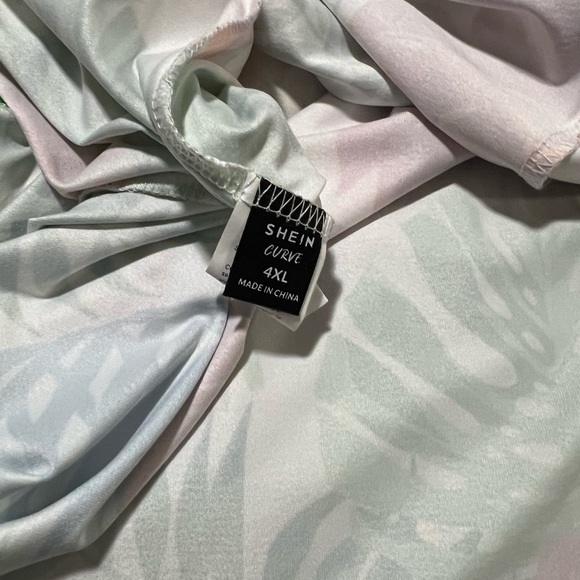 NWT SHEIN SXY Plus Tropical Print Crisscross Back Split Thigh Dress Size 4X - Picture 6 of 7